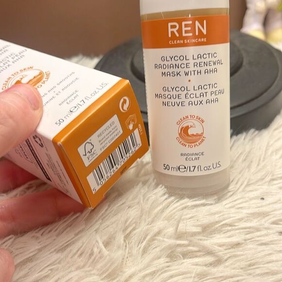 Ren Skincare Glycol Lactic Radiance Renewal Mask BNIB - Picture 5 of 6